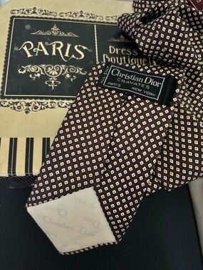 VTG Dior Brown Micro-Pattern Silk Tie